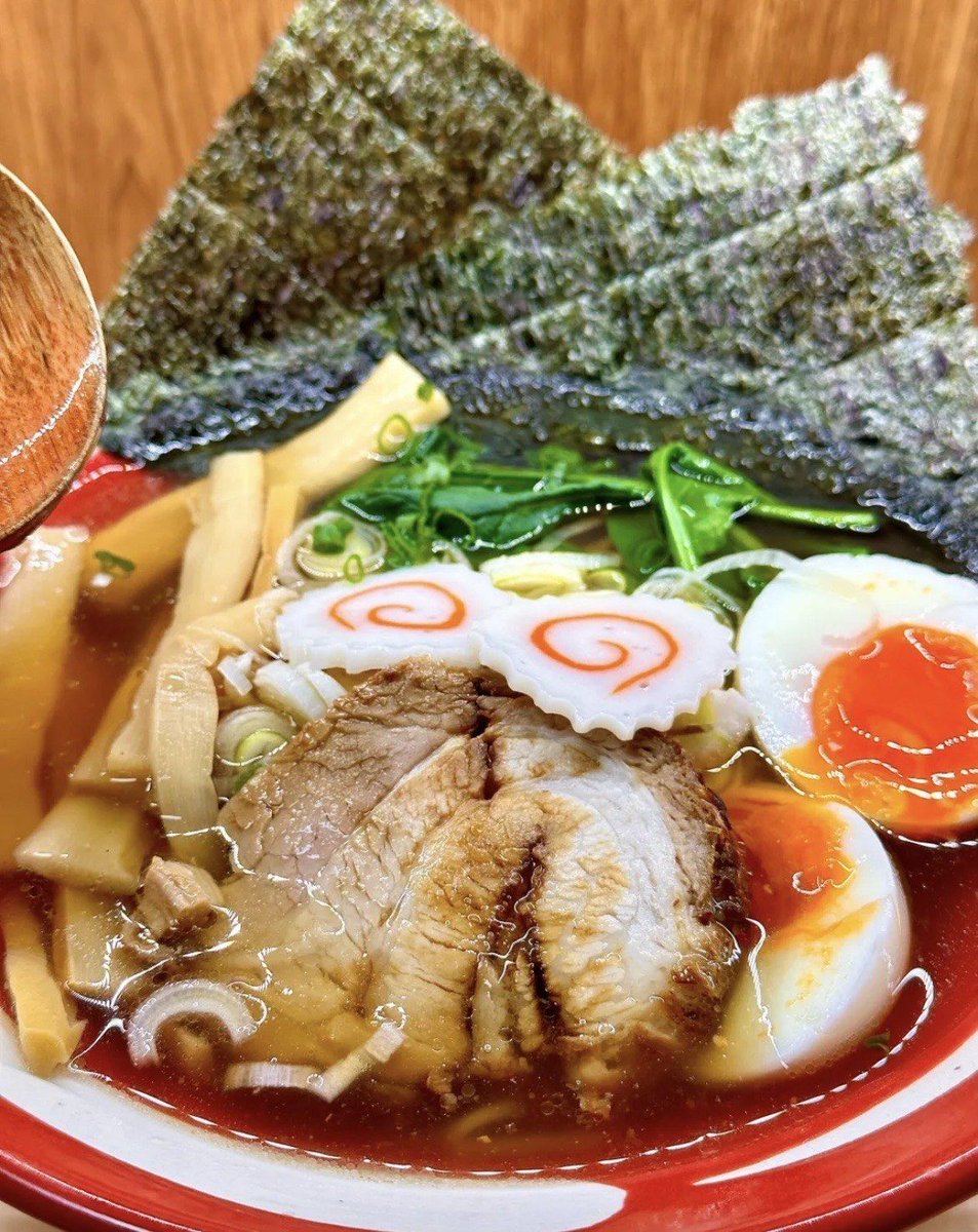 ausllvep's tweet photo. Just found the best hidden ramen spot in downtown! Rich tonkotsu broth, perfectly chewy noodles, and that soft-boiled egg Chef’s kiss 10/10, already coming back tomorrow. https://t.co/RebfhNZOnZ