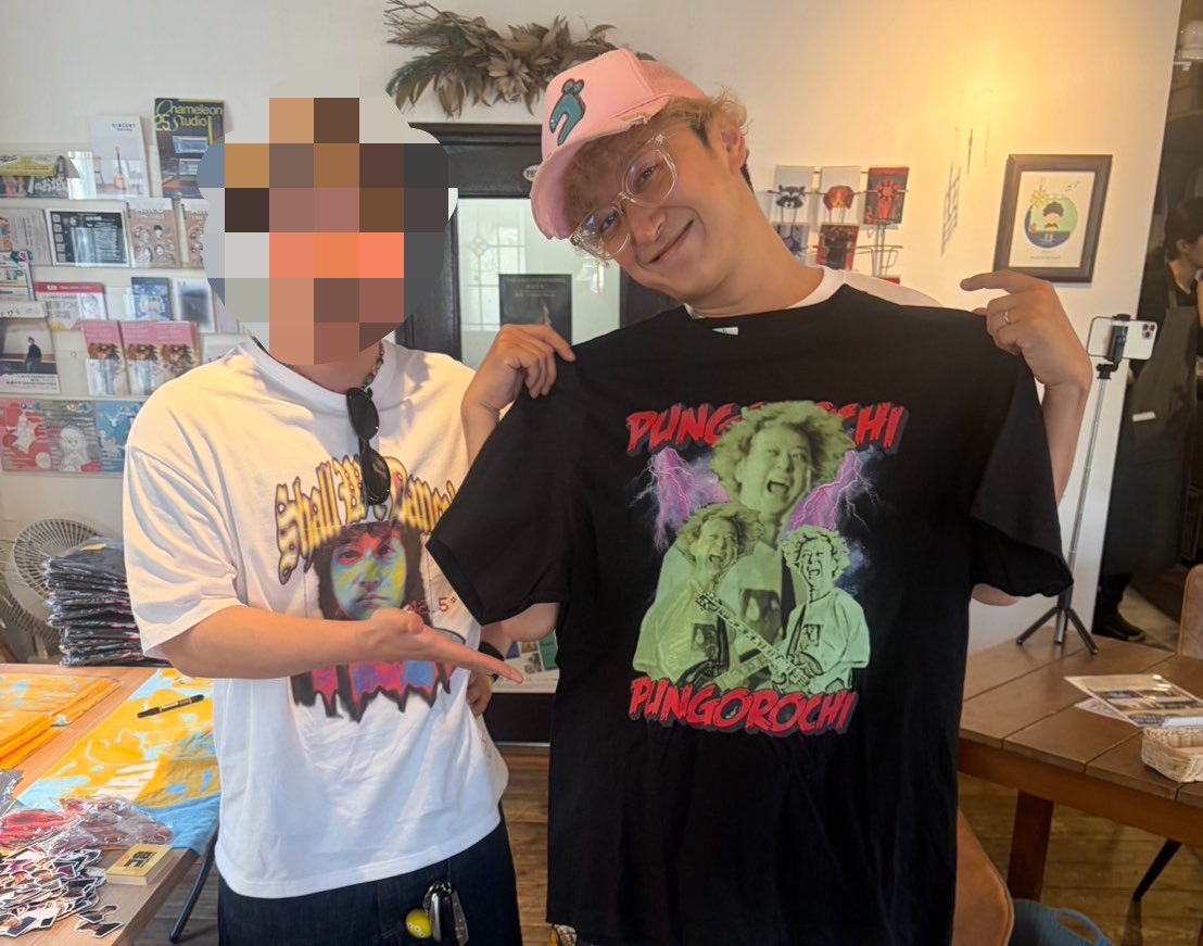 gosoken111's tweet photo. 2.3年前くらいに作ったTシャツやっと渡せたよ！！
やっぱりゴ会楽しいなああああ。
たけまさ大好きだあああ https://t.co/luDhLddW6Z