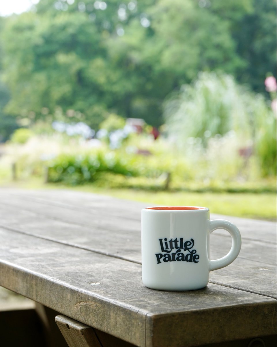 LittleParade_JP's tweet photo. 〖“Quiet A.M.” OFFICIAL GOODS〗

Little Parade Mug
¥2,000

Material : Ceramic
Size：口径74mm×高さ85mm
Capacity：約240ml

𓂃⟡.·

✒︎ memo

Little Paradeロゴのマグカップ！
撥水絵付(絵付部分が凹凸)でとてもおしゃれに仕上がりました！
内側は“Quiet A.M.”キーカラーのオレンジです！ https://t.co/Yxy0ZDAAeF