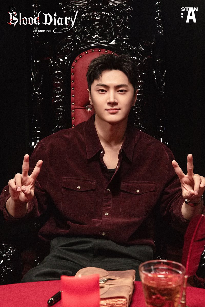 HYBE_MERCH's tweet photo. 📢비디오 팟캐스트 채널 STAN:A에 <블러드 다이어리> 7화가 공개되었습니다🧛‍♂️

7화가 재밌는 이유 중에 3개만 뽑아서 알려드릴게요
1. 정원
2. 제이
3. 제이크

🩸EP.7 YouTube에서 바로보기 https://t.co/fYBBdJgAih
🩸EP.7 Spotify에서 바로보기 https://t.co/M6CXorYLsn

#STANA #스탠에이 #TheBloodDiary #블러드다이어리 #ENHYPEN #엔하이픈