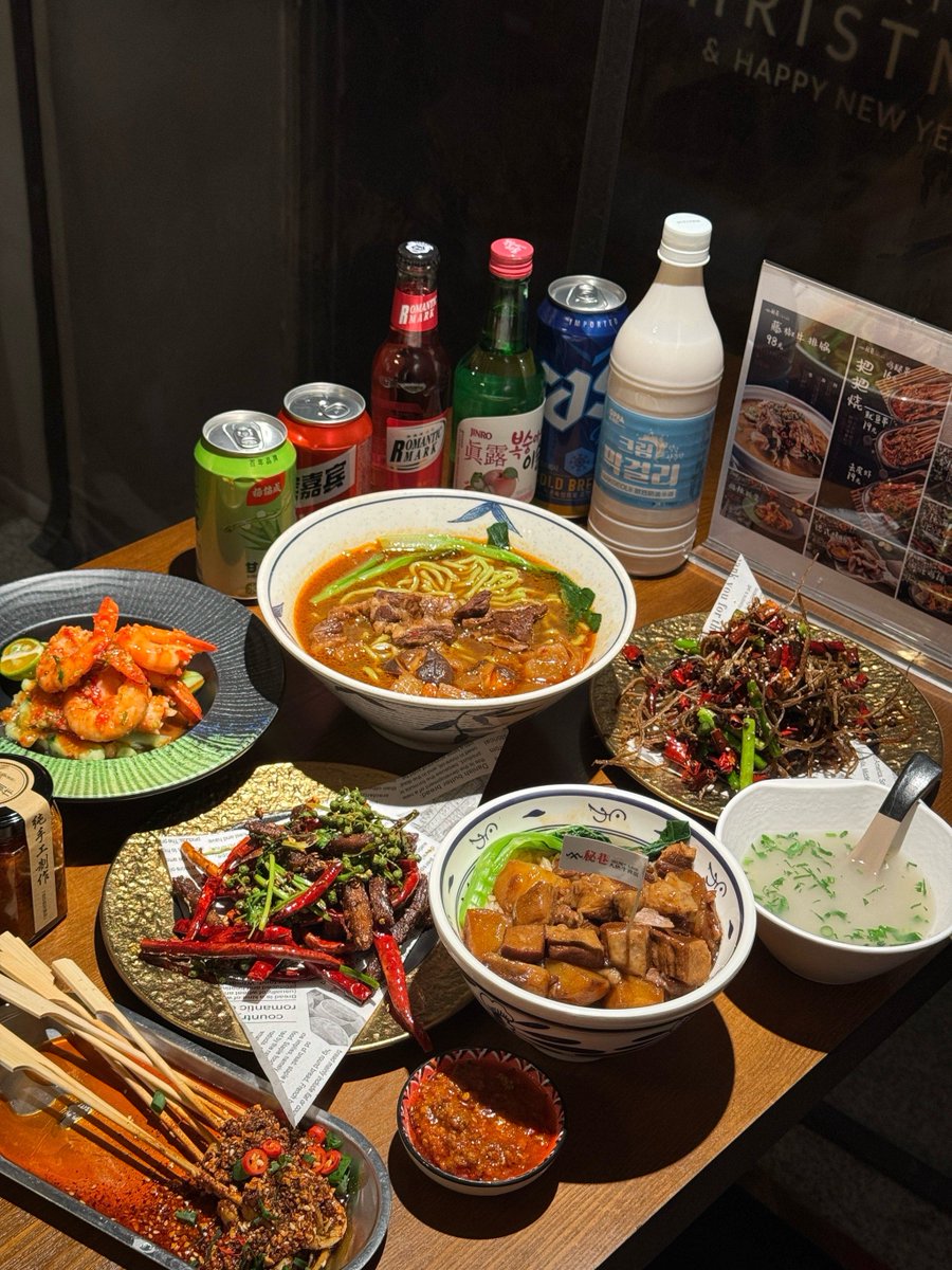 Tima72993388's tweet photo. It's 2 a.m. The diner's still warm, steaming bowls of miso soup waiting for you. No rush, just quiet bites and soft lights here. https://t.co/dKS5U437pf