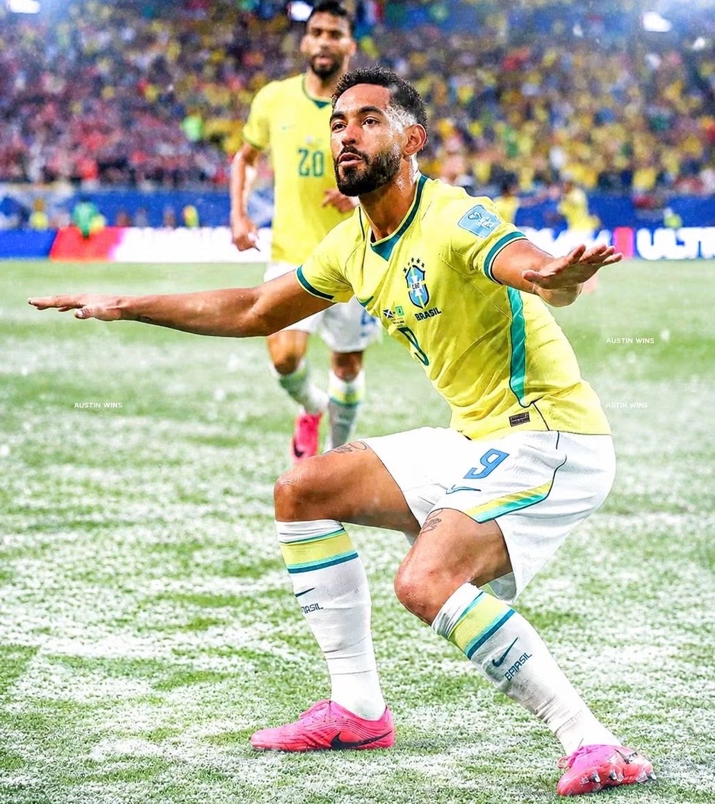 Oluchi_Utd's tweet photo. Cunha was benched in Brazil’s first game against Morocco. He later started against Haiti and delivered a brace.
He started again against Scotland and scored.

Manchester United got a player in Matheus Cunha, and the sweetest part? He chose United before United chose him. 😊 https://t.co/Q0QDC0bANV