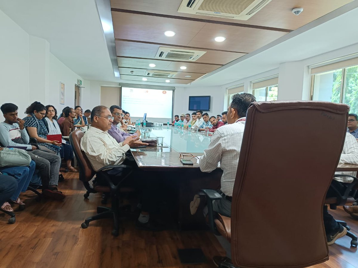 esicsropune's tweet photo. ईएसआयसी उप-प्रादेशिक कार्यालय,पुणे येथे दिनांक १७जून२०२६ रोजी नियोक्ता,नियोक्ता प्रतिनिधी, नियोक्ता संघटना आणि HR व्यवस्थापकांसाठी जागरूकता शिबिराचे आयोजन करण्यात आले. संयुक्त संचालक(प्रभारी) व संबंधित अधिकाऱ्यांनी ईएसआयसी लाभ, अनुपालन आणि सामाजिक सुरक्षा विषयक मार्गदर्शन केले. https://t.co/rOGhokjmSg