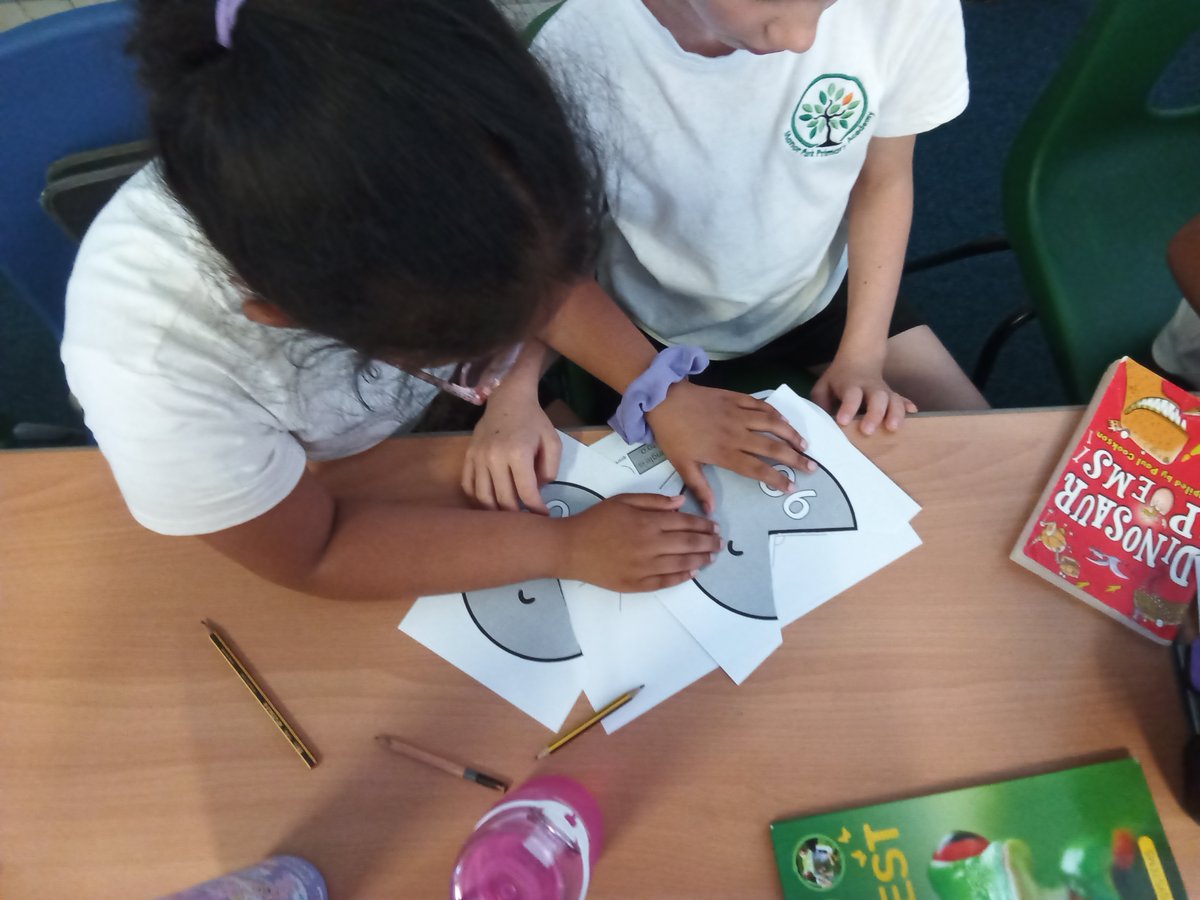 ManorParkSchSM1's tweet photo. Year 3 became geometry detectives today! ๐ต๏ธโโ๏ธ We explored the classroom using our "angle finders" to hunt for and classify acute, obtuse, and right angles. The children did a fantastic job identifying which angles were smaller or larger than a right angle! ๐
#WeAreLEO #MPPAMaths https://t.co/TGm0OrDyyi