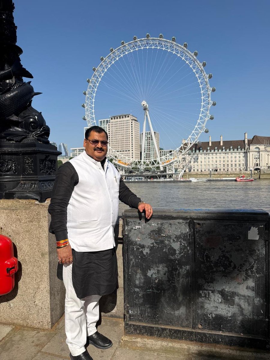 Bholana97117226's tweet photo. लंदन (इंग्लैंड) का कुछ नजारा अपनी नजरों से।। https://t.co/AcBaVgcUwK