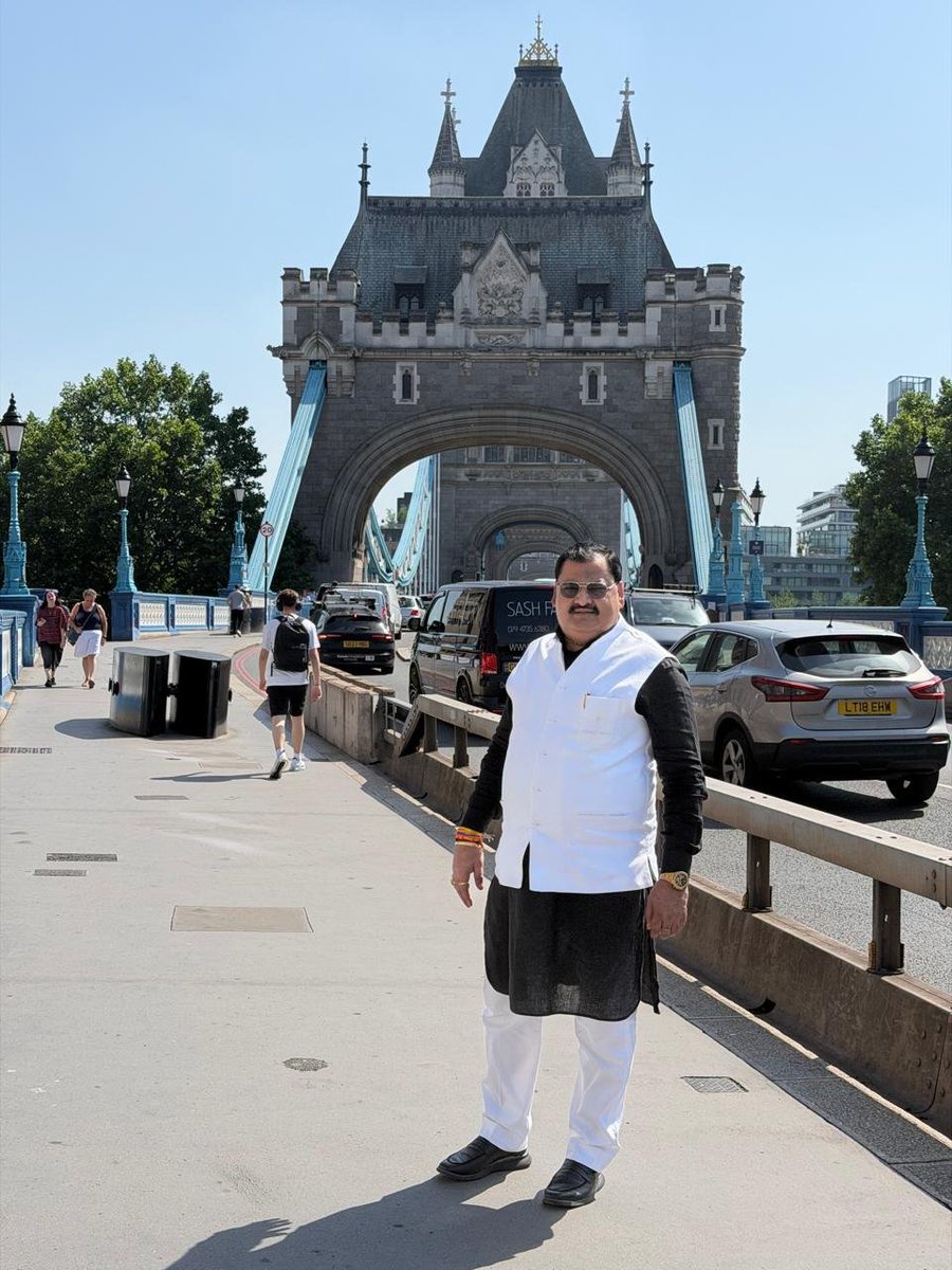 Bholana97117226's tweet photo. लंदन (इंग्लैंड) का कुछ नजारा अपनी नजरों से।। https://t.co/AcBaVgcUwK