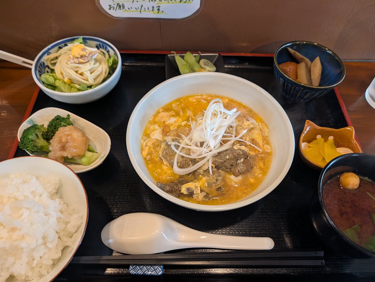 mulvalou's tweet photo. ごちそうさまでした

これはごはん少なめ。でも、おなかいっぱい

いつものように、美味しかったです https://t.co/krKyvO134v