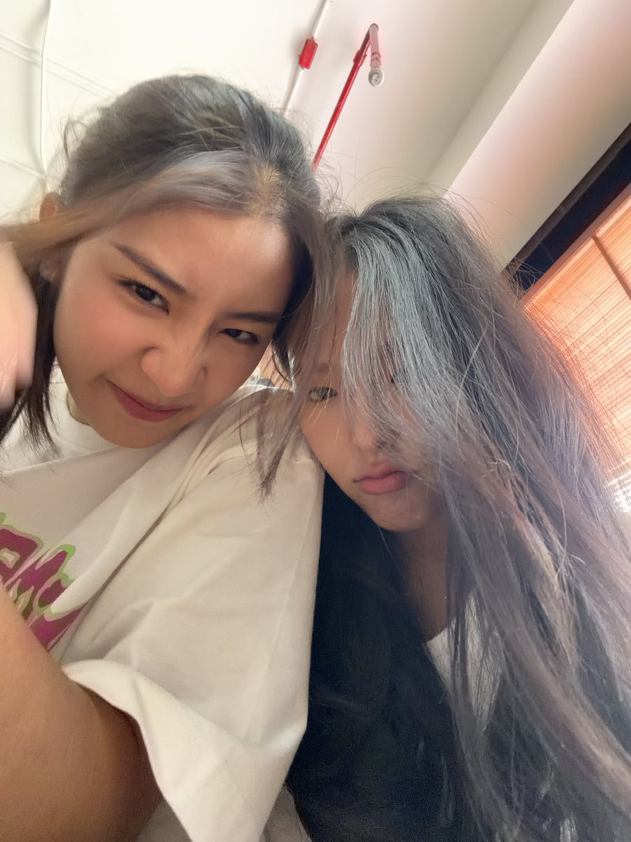 nepjuneys's tweet photo. จะปิดกล้องแล้วสินะ😿
#JULIETandJULIET https://t.co/q06cM3CsRm