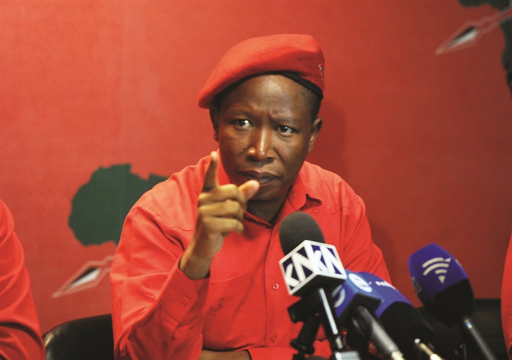 TheeRealIceMan's tweet photo. #TheSundayChillwithIce on GugsFM⚪
@TheeRealIceMan
·

I hope the President calls the People of March on March out.

Bafana Bafana is uniting the Country 🇿🇦
 
You're busy dividing the Country with this Illegal Immigrants Nonsense. 
@PresidencyZA https://t.co/WqlYRpKmzG