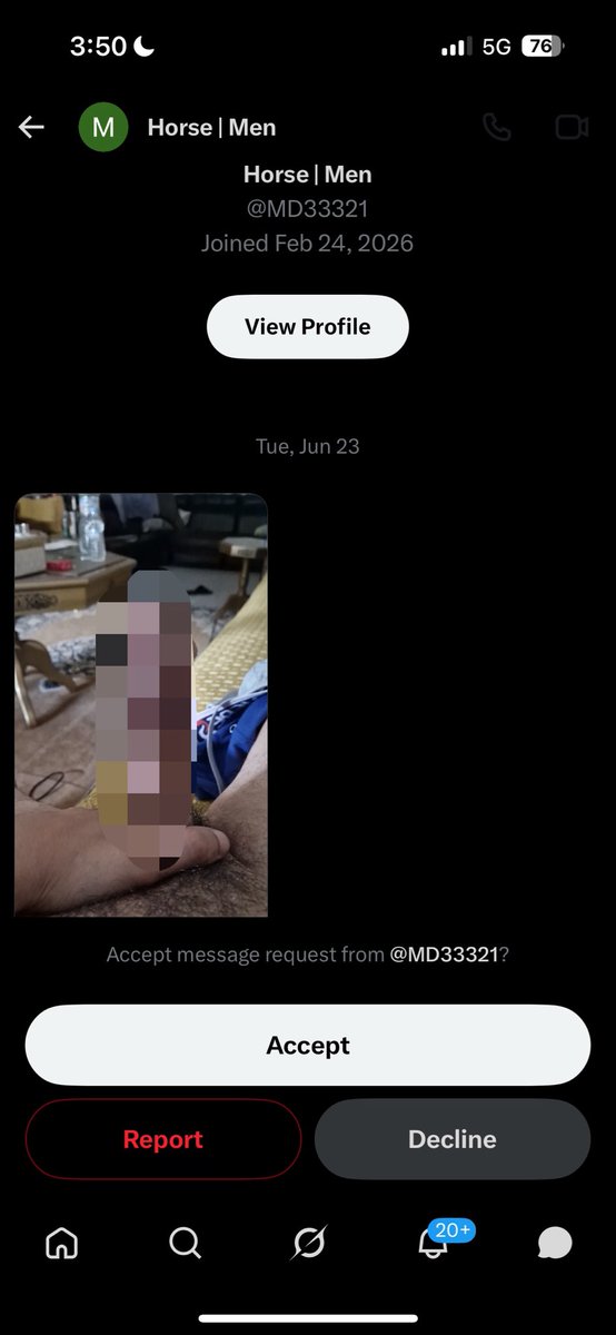 puppiesplayroom's tweet photo. If ur sending me pics of ur boring micro penis with nothing sent to my cash app ur getting blocked , no response 🤓  horse man my ass 😭😭 https://t.co/PV8dpu0voE