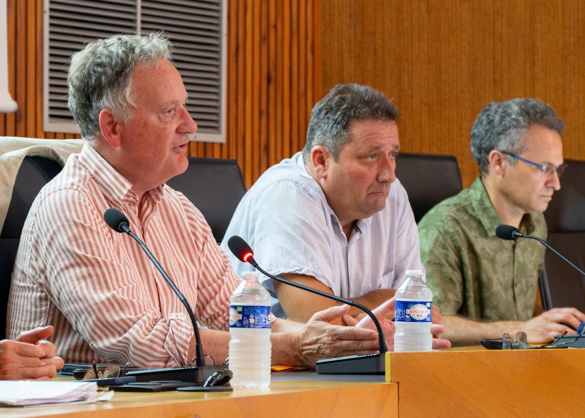 Prefet19's tweet photo. #SouverainetéAlimentaire | 🌾Conférence départementale dédiée à la souveraineté alimentaire. 
Avec la Chambre d'Agriculture et les acteurs du territoire, le préfet a participé à cette conférence qui a réuni près de 40 personnes afin de décliner des actions pour la #Corrèze. https://t.co/abgmmTaYXP