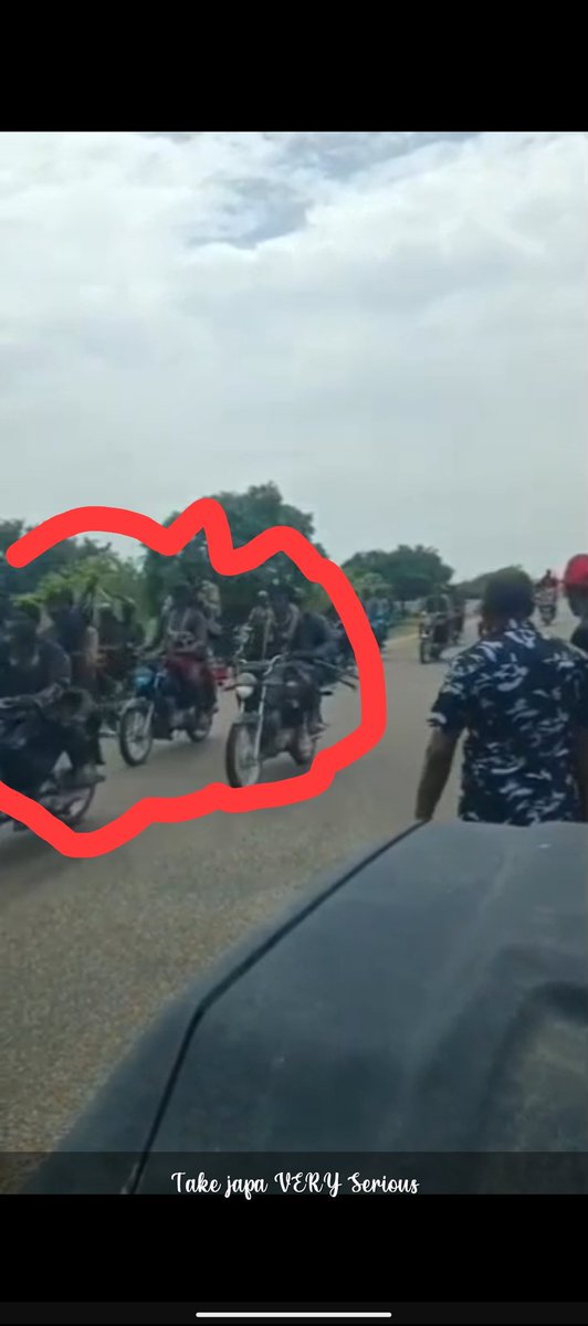 Chado817's tweet photo. @Vindicatedchidi Check the Dress code, who disguises as Army, no Dogs, no local guns FG dy play https://t.co/9QGFQXI170