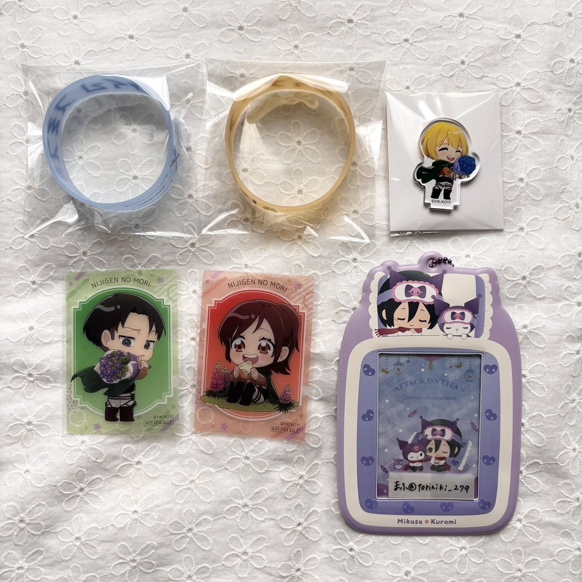 torihiki_279's tweet photo. 《交換 買取 譲渡》進撃の巨人 ニジゲンノモリ 蓄光シリコンバンド ミニキャラアクリルスタンド 特典 クリアカード

譲
シリコンバンド：エルヴィン ライナー
アクスタ：アルミン
特典：リヴァイ サシャ

求　ミカサor定価＋送料

初回プロカ必読です🍒
検索からでもお気軽にお声掛けください！ https://t.co/rFFQ8TlJfk