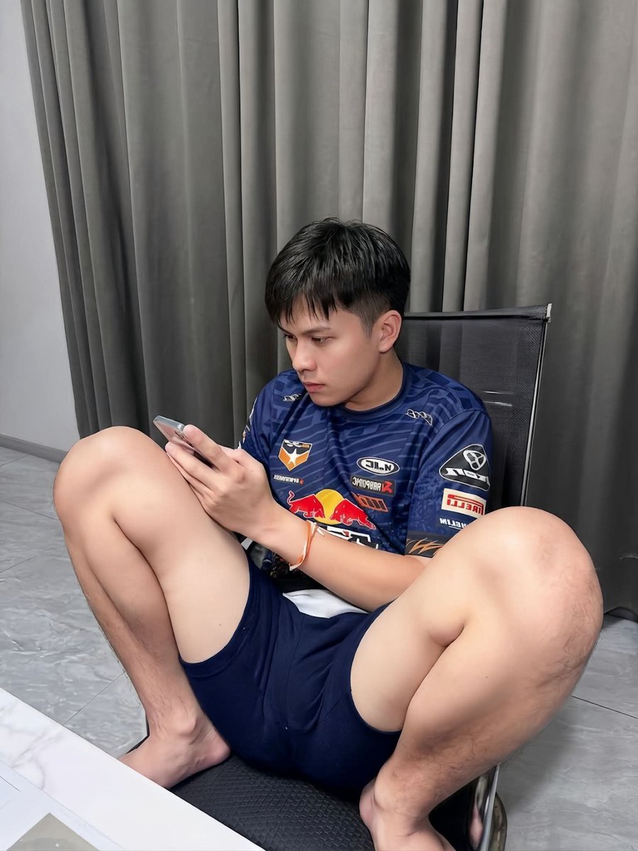77PiePa5blqs's tweet photo. ຍາກແທງກົ້ນທ່ານີ້ເດ https://t.co/jAk66cHoLC
