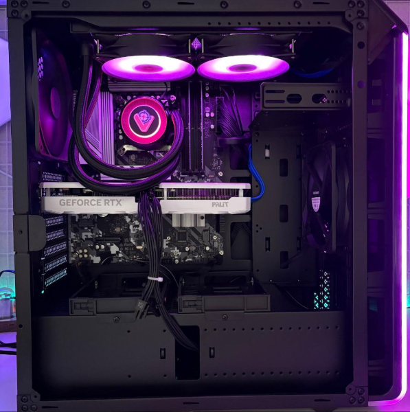 kazu_gamingPC's tweet photo. 《ゲーミングPCをプレゼント》

抽選で2名様へガレリアゲーミングPC
をプレゼント🎁

++PC本体仕様++
●Windows11 home 64bit
●Intel Core i7-14700F
●メモリ：32GB(16GB×2)
●SSD：1TB
●グラボ：GeForce RTX4060Ti 8GB

応募方法 
①フォロー&amp;RT&amp;いいね
②通知ON

締切：6/27　20:00 https://t.co/2SRcbe0Pi3