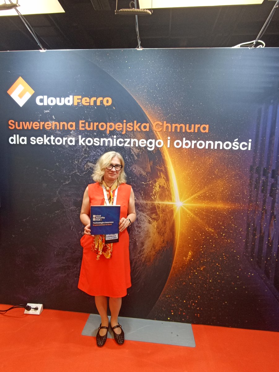 CSHub_PL's tweet photo. Przedstawiciele #cshubpl CIK @CBK_pan, Europejskiej Fundacji Kosmicznej, @CloudFerro i @iceye_global wzięli udział w #ForumSektoraKosmicznego2026.

To ważna przestrzeń do rozmów o wykorzystywaniu #technologiesatelitarne i #danegeoprzestrzenne na rzecz #bezpieczenstwocywilne. https://t.co/RJzjoF1Azj