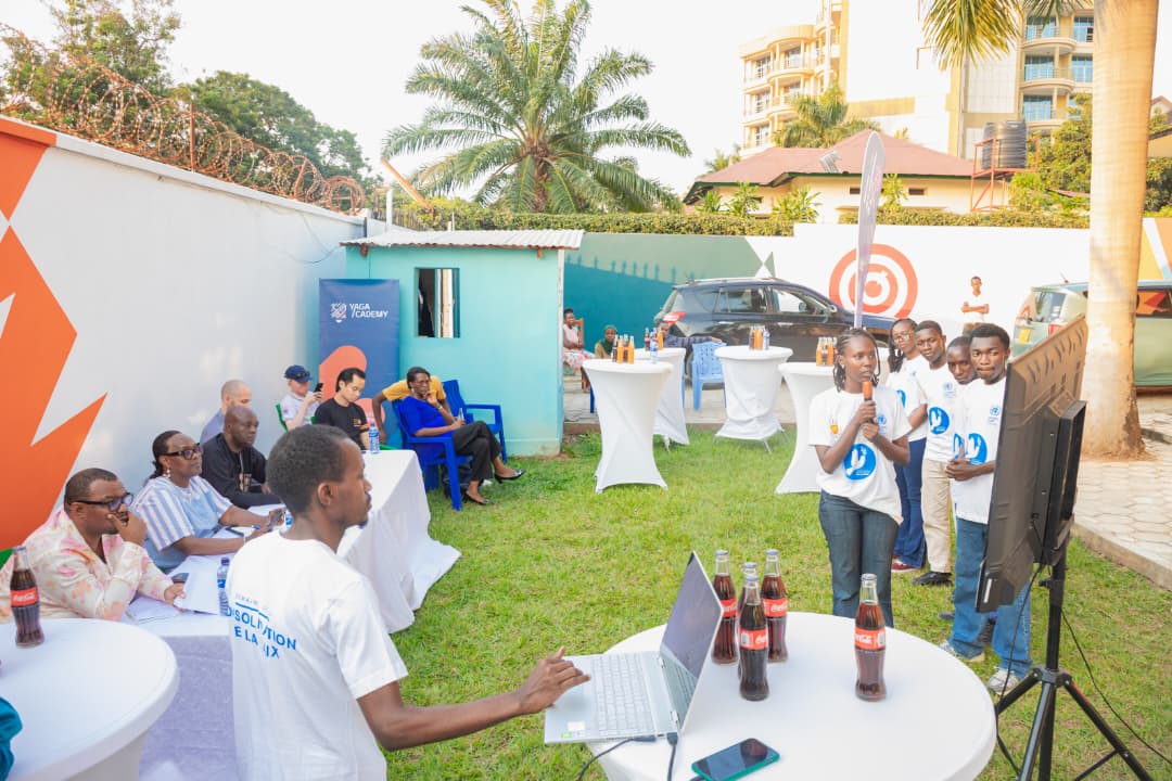 UN_Burundi's tweet photo. Clap de fin pour le Hackathon pour la paix !

Pendant 48 heures, de jeunes innovateurs ont conçu des solutions numériques pour renforcer le dialogue, la participation citoyenne et la cohésion sociale. Une démonstration inspirante du potentiel de la jeunesse au service de la paix. https://t.co/cmwMckrBGI