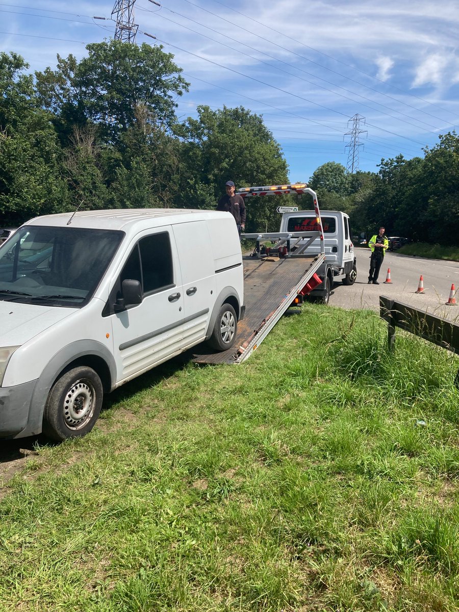BucksFlyTipping's tweet photo. On Friday 19th June, officers seized a vehicle suspected to be involved in a fly tipping offence. Huge thanks to
@TVP_RuralCrime for supporting @BucksCouncil
Enquiries on-going #SCRAPflytipping https://t.co/WsS3Lcb5pD