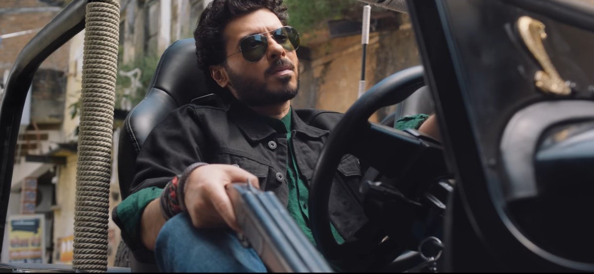 Prince8bx's tweet photo. the show lost all its hype after munna bhaiya died. they had to reboot the universe and bring him back in a movie

imagine the aura https://t.co/UbA7ryRCXz