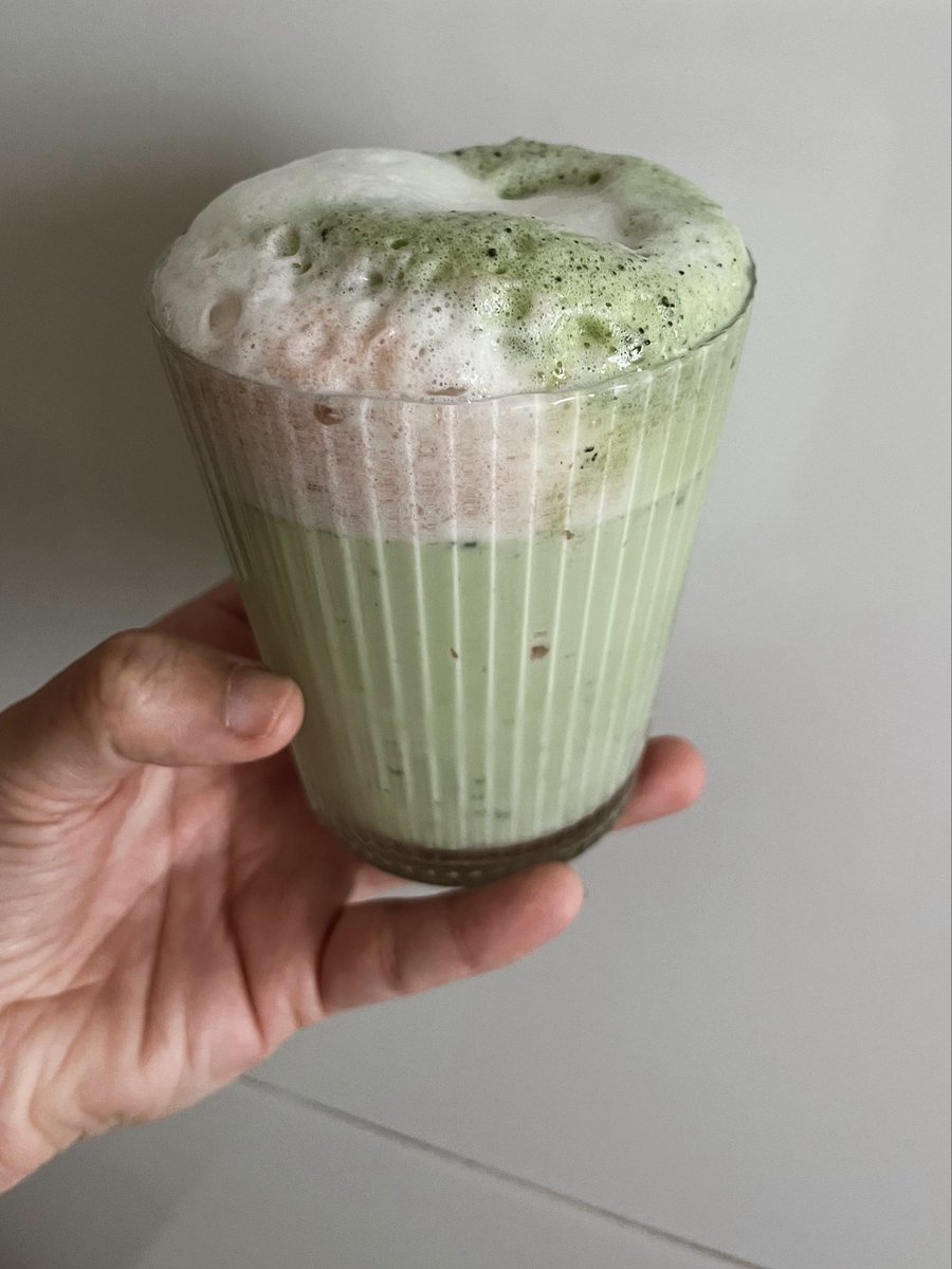 IzaskunMonster's tweet photo. Estoy innovando muchísimo en cuanto a tés. 
Nada que envidiar este fresimatcha. https://t.co/PoATZSzh5n