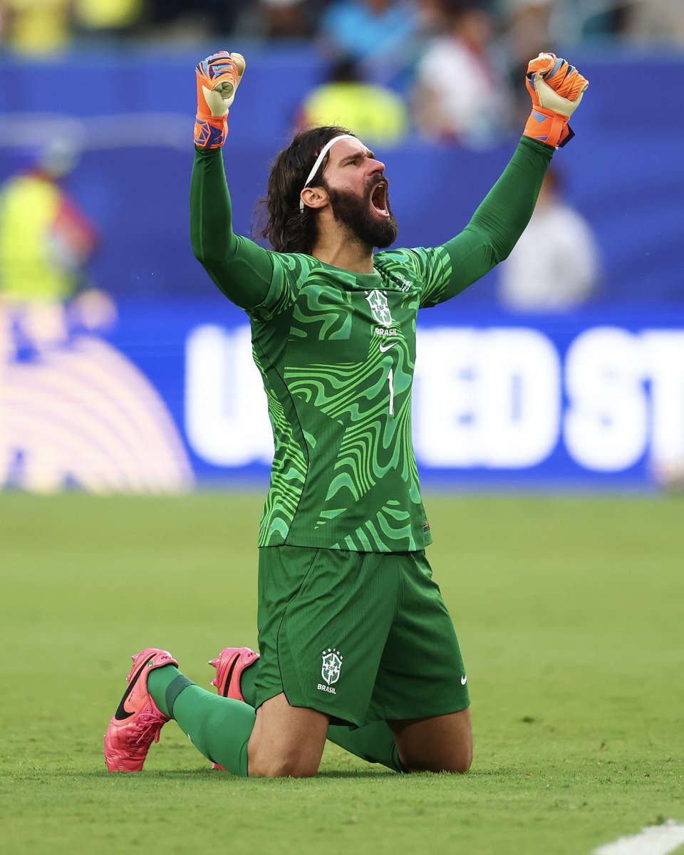 LFC's tweet photo. A 3-0 win for Ali last night as Brazil finish top of Group C 🙌🇧🇷 https://t.co/7FjEN158S5
