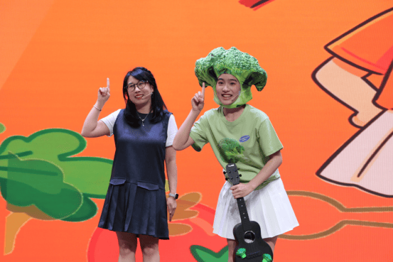 Robert76950953's tweet photo. Hey everyone! Our university English Drama Club’s mini play showcase is happening this Friday at 7 PM in the Student Center Lobby. All performances are 5 mins long, free snacks included! Come cheer for us https://t.co/BdrL4Zzrwx