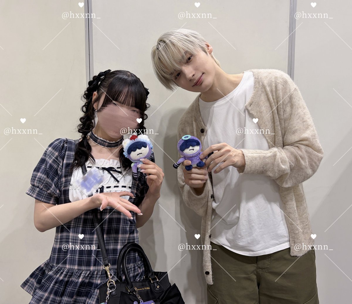hxxnn_'s tweet photo. 260625♡ツーショ
ヒュニンカイさんのこと、ふむにゃりんのこと、世界で一番大好きすぎるかも( i ꒳ i )♡幸せだ〜、さらんへ🫂💕😽 https://t.co/e7olCDD3A4
