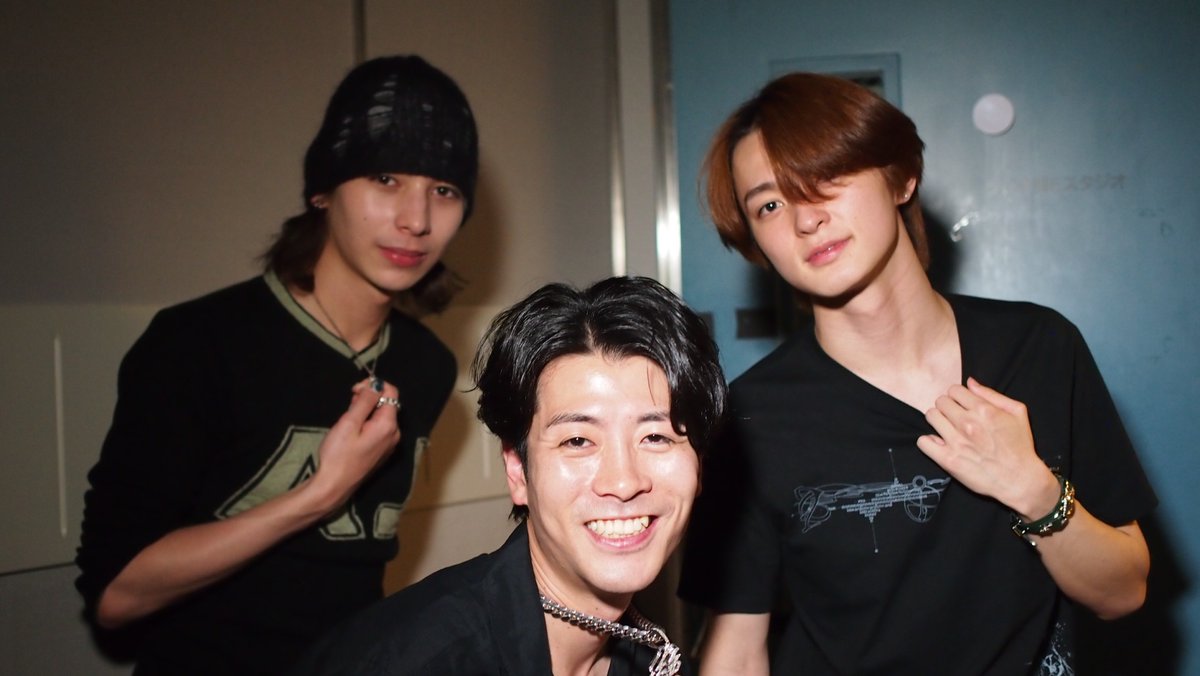 STARGLOWTHEBASE's tweet photo. #STARGLOW
#スタベース 放送中📻

🗣️#SKRYU @skryu_des
「タイトル言ってくれて　
　たまんね～～～～！」

🗣️ADAM・RUI
＼ キラキラ・ドッパミン・ジュッジュワー ／

https://t.co/w8WQfArs7V https://t.co/hIMIZrtDAL
