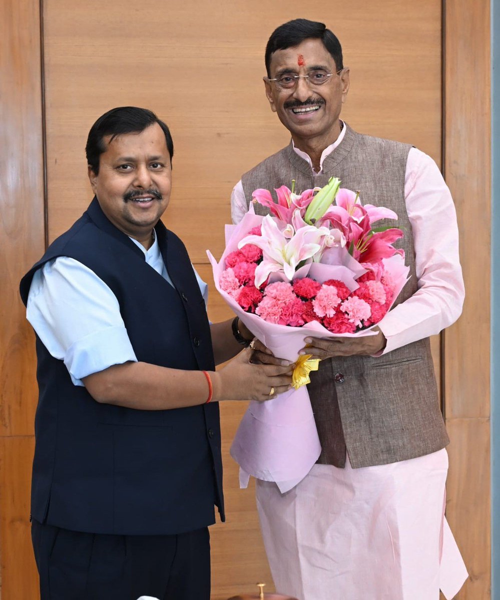 SethSanjayMP's tweet photo. आज नई दिल्ली, भाजपा राष्ट्रीय मुख्यालय में माननीय राष्ट्रीय अध्यक्ष श्री नितिन नबीन जी से शिष्टाचार मुलाकात किया। इस दौरान उनसे विभिन्न सांगठनिक विषयों पर सकारात्मक बातचीत हुई। @NitinNabin @BJP4India https://t.co/jJFPW3s8PY