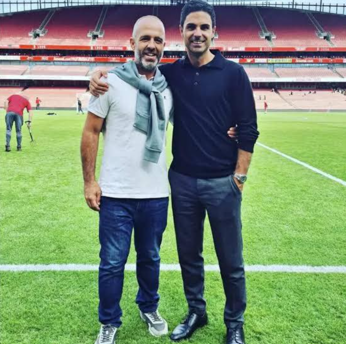 solofichajes123's tweet photo. El Arsenal caza talento en España. El entrenador Mikel Arteta se lleva al fisioterapeuta gaditano Joaquín Acedo, quien abandona el @Cadiz_CF para liderar un equipo de trabajo enfocado en la recuperación de lesiones de sus futbolistas

🔸Contará también con el readaptador Eneko Angulo, quien se marcha del @RealBetis para iniciar una nueva aventura en el club londinense, actual campeón de la Premier League y finalista de la Champions