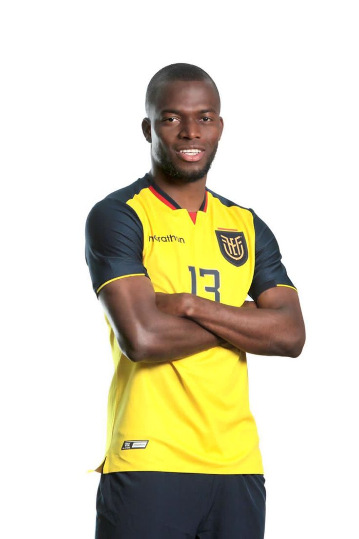 GxlRodrygo's tweet photo. 🙏🙏 Mucho animo a los velezolanos , es duro tener a Enner Valencia en el equipo , saldreis de esta 😔 

En cuanto al terremoto , mis condolencias y animos a toda venezuela 🤞🙏 https://t.co/gOlgjcayaG