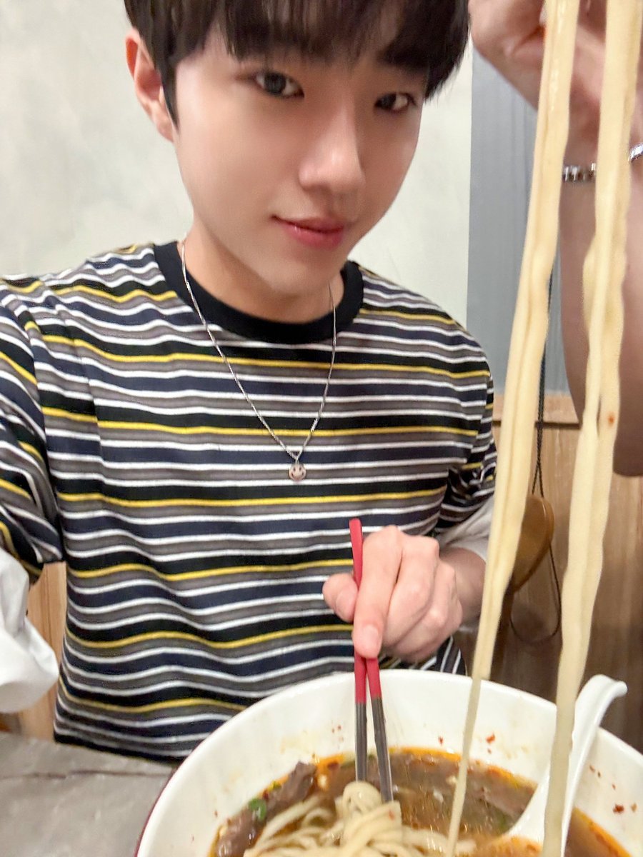 junyoncl's tweet photo. Junyong's Taipei Day 2 🧋 https://t.co/27RTsur4Hg