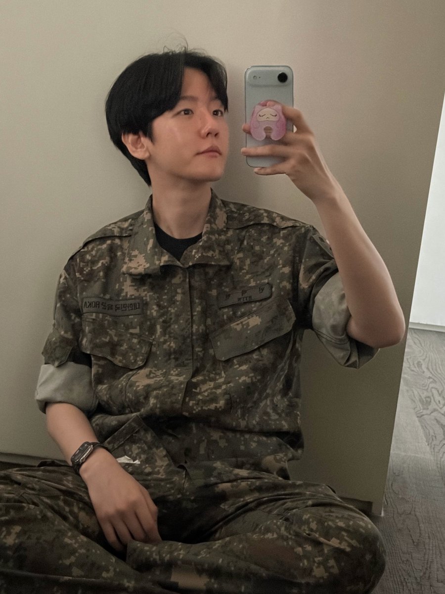 kyuyoung20's tweet photo. พี่แพคเต็มยศมาแบบเป็น set ชั้นตายเรียบร้อยแล้ว 😭😭😭 https://t.co/9eUnPrJKL2