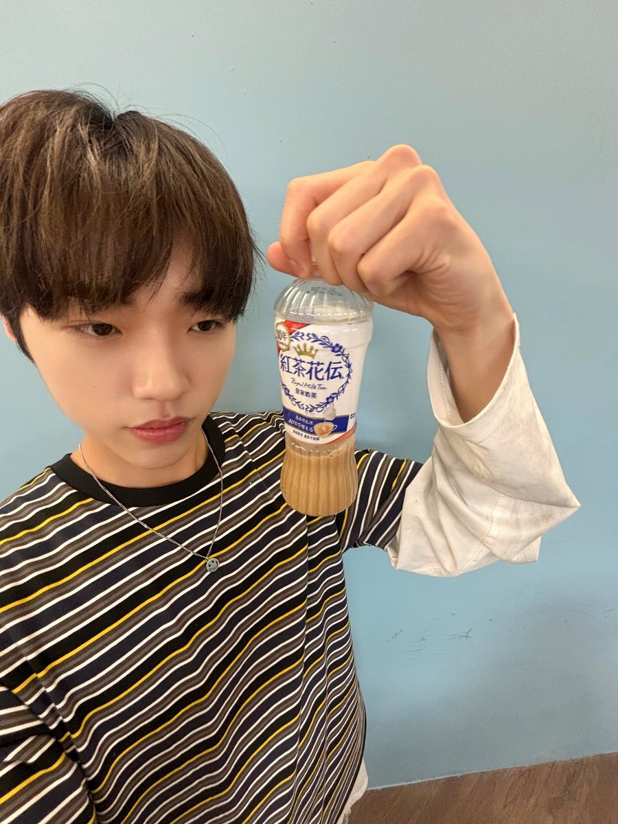 junyoncl's tweet photo. Junyong's Taipei Day 2 🧋 https://t.co/27RTsur4Hg