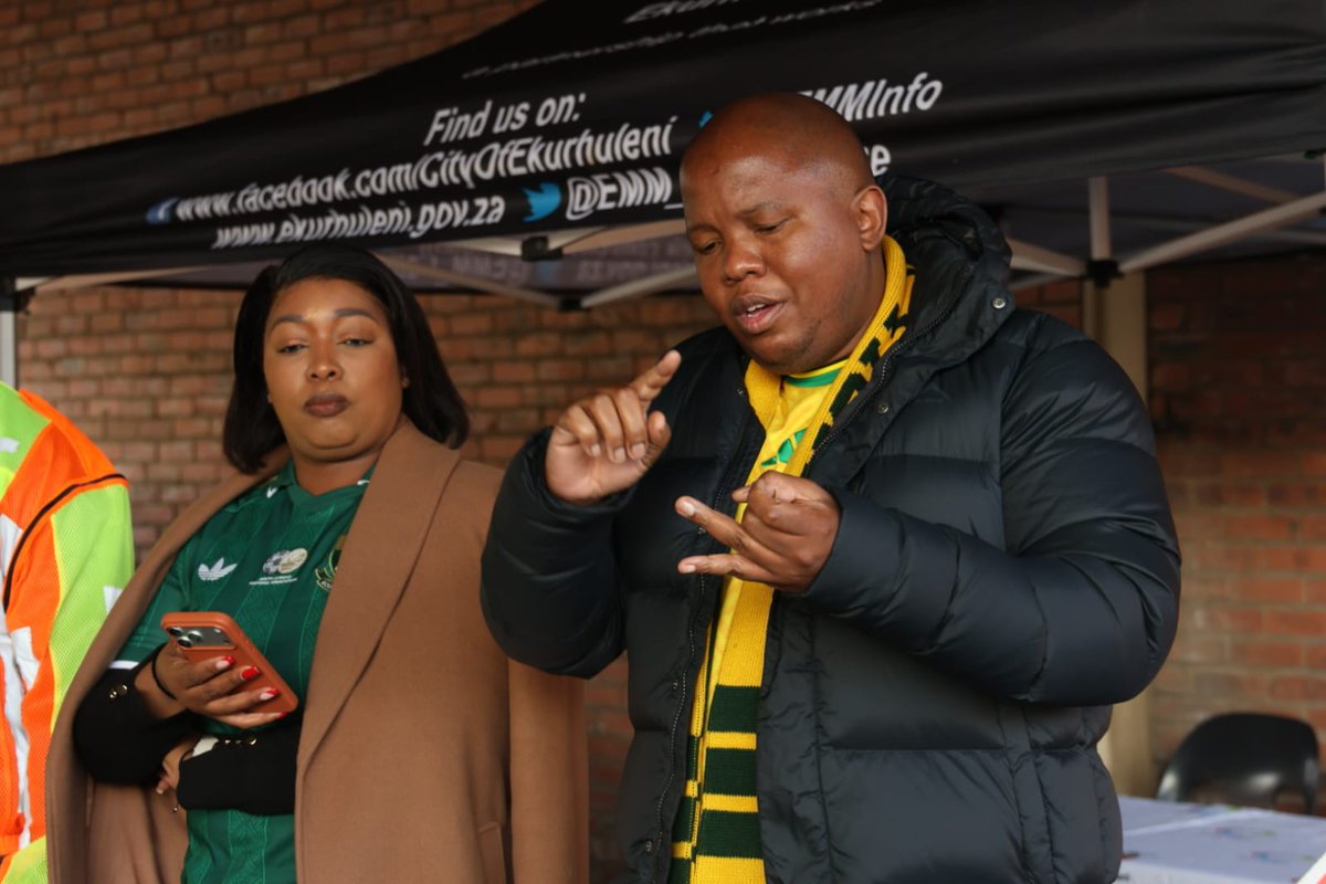 City_Ekurhuleni's tweet photo. Today, the City Managerโs flagship programme, #FixingTheFrontline, visited the #Alberton Roads Depot ๐ง as part of ongoing efforts to improve working conditions for frontline depot staff and strengthen service delivery across the city ๐๏ธ. https://t.co/bKpJa8Dwae