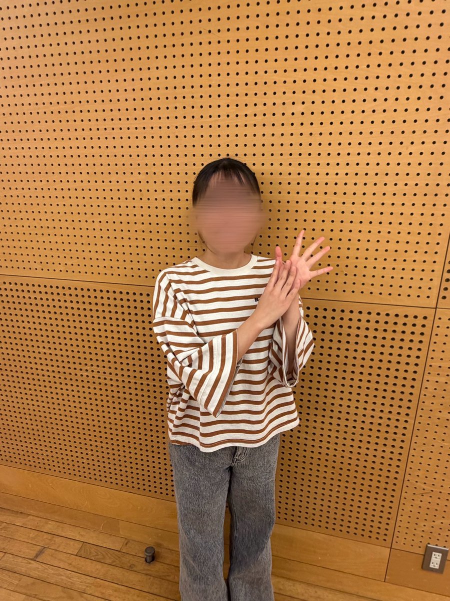 MidorikaiChorus's tweet photo. 【ジョイコンまであと9日🍀】
本日は緑会の学生指揮者です！緑会の核である学生指揮者の方々。団員ひとりひとりの力を引き出し、音楽をまとめ上げてくれます✨新体制初のコンサートでの指揮！皆様ぜひお楽しみください🙌

⬇️以下ツリーに学生指揮者のコメントを掲載📝 https://t.co/s5UraioYwF