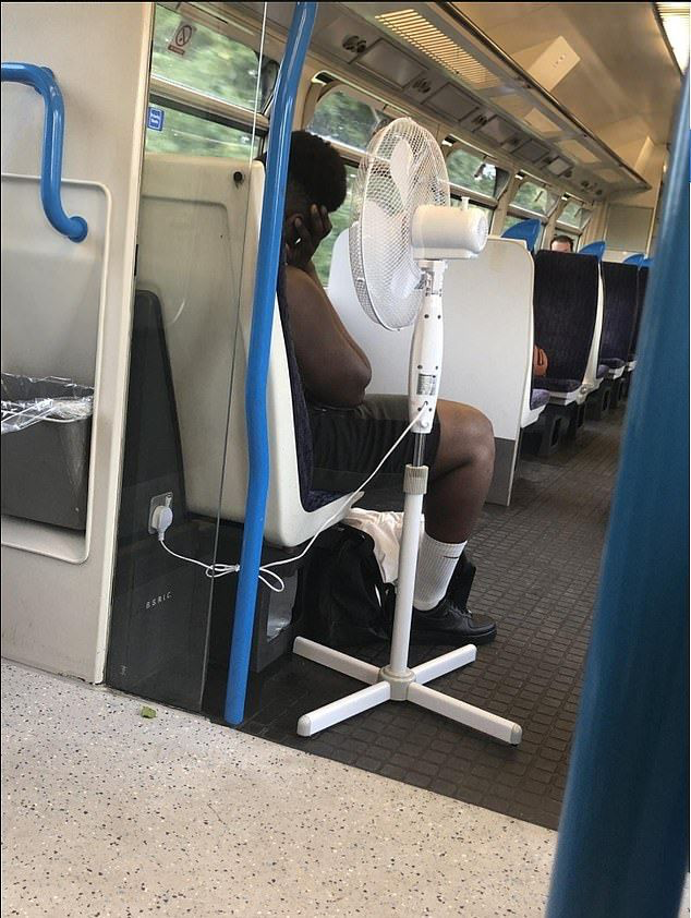 OsdireCom's tweet photo. how i commute to work during the heatwave https://t.co/QKeNLQBGm6