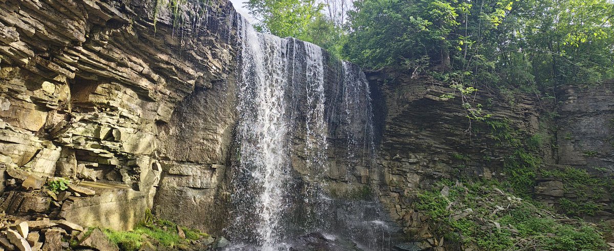 TrashBoi__'s tweet photo. Went on an adventure to a hidden waterfall yesterday 🫪 https://t.co/dRdAl88mPQ