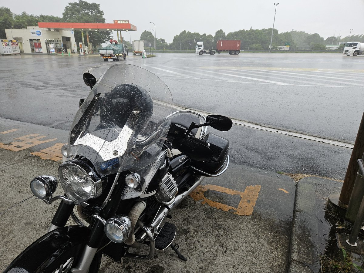 naoki33t's tweet photo. やったぜ晴れたぜ走れるぜって移動し始めたらまた雨
カッパ脱がなくてよかった... https://t.co/evTA97l3dq
