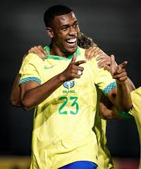 odouglasbrasil's tweet photo. Quem deve ser o titular na vaga do Rafinha?
Luis Henrique foi escanteado; Rayan não correspondeu e Endrick teve poucos minutos. https://t.co/SBctjUtOxh