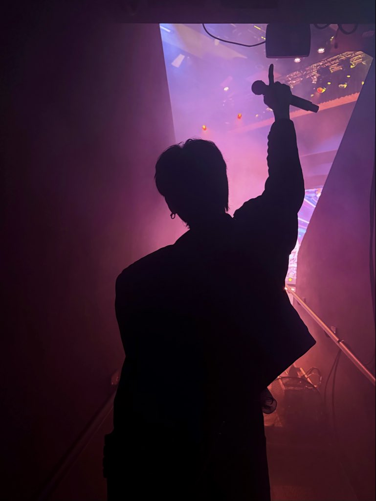 jjang_ddong_ggo's tweet photo. 💌
#260625_동우

크으 👍🏼 역시나 색다른 또또의 일정 재미있었습니다 ~̆̈ .~̆̈
무대에서 춤추고 노래하는 것이 제일 심장을 두근두근
인스피릿이 .. 제일 빛난다 !!! ✨
이 느낌을 인스피릿에게도 주고 싶을 정도
행복하고 사랑해 헤헿

#장동우 #jangdongwoo https://t.co/TgAzyACn8R
