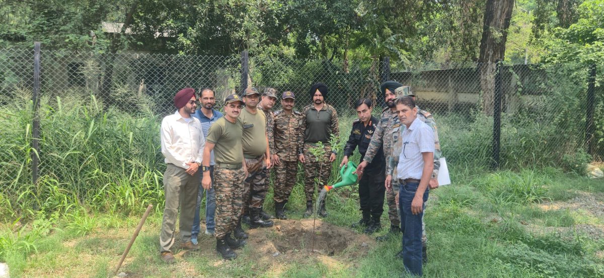 10PB_BN_NCC's tweet photo. 🌳 10 PB BN NCC Patiala conducted a Tree Plantation Drive with active participation of 120 cadets, 10 PI Staff, and 05 Civil Staff. The initiative reinforced the message of environmental protection and sustainable living for a greener tomorrow.#TreePlantation #GoGreen https://t.co/tIFovwkTuM
