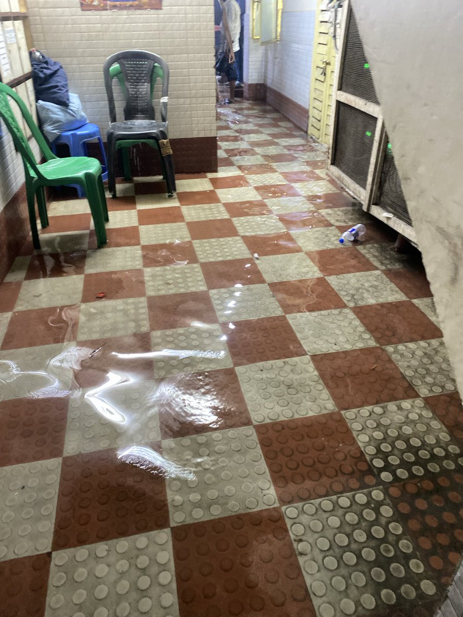 shauryasen's tweet photo. @paulagnimitra1, @SuvenduWB   please help. In just 1 hour rain, drain start overflowing. Please help. I resides in 28 Beltala Road, ground floor , beside Selfie family Salon, Kolkata 700025 Please send corporation people to fix this issue. In the last rain same issue happened. https://t.co/UY0dFm2FOL