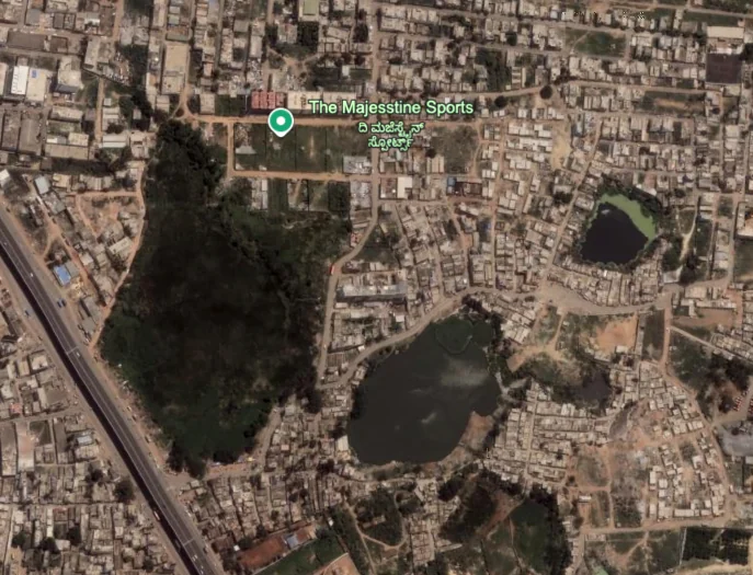 india_plus_'s tweet photo. A Lake That Disappeared In Just 15 Years in Bangalore 

2011 vs 2026 https://t.co/fn73njMX2I