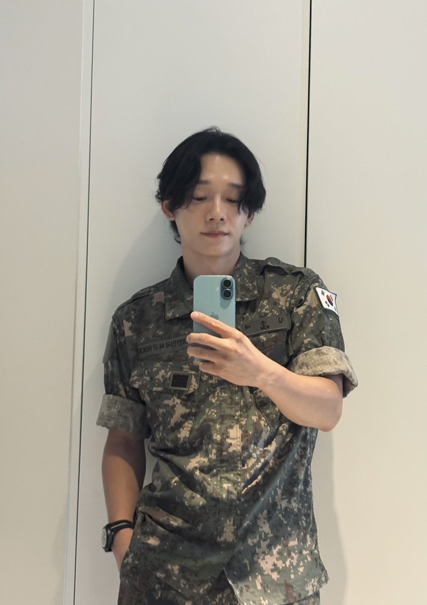 daejangbbl's tweet photo. 260625 🐈🫧 From 대장

KJD’s bubble post-enlistment 

#첸버블 #체니버블 #첸 #CHEN https://t.co/Vk8byoJQhr