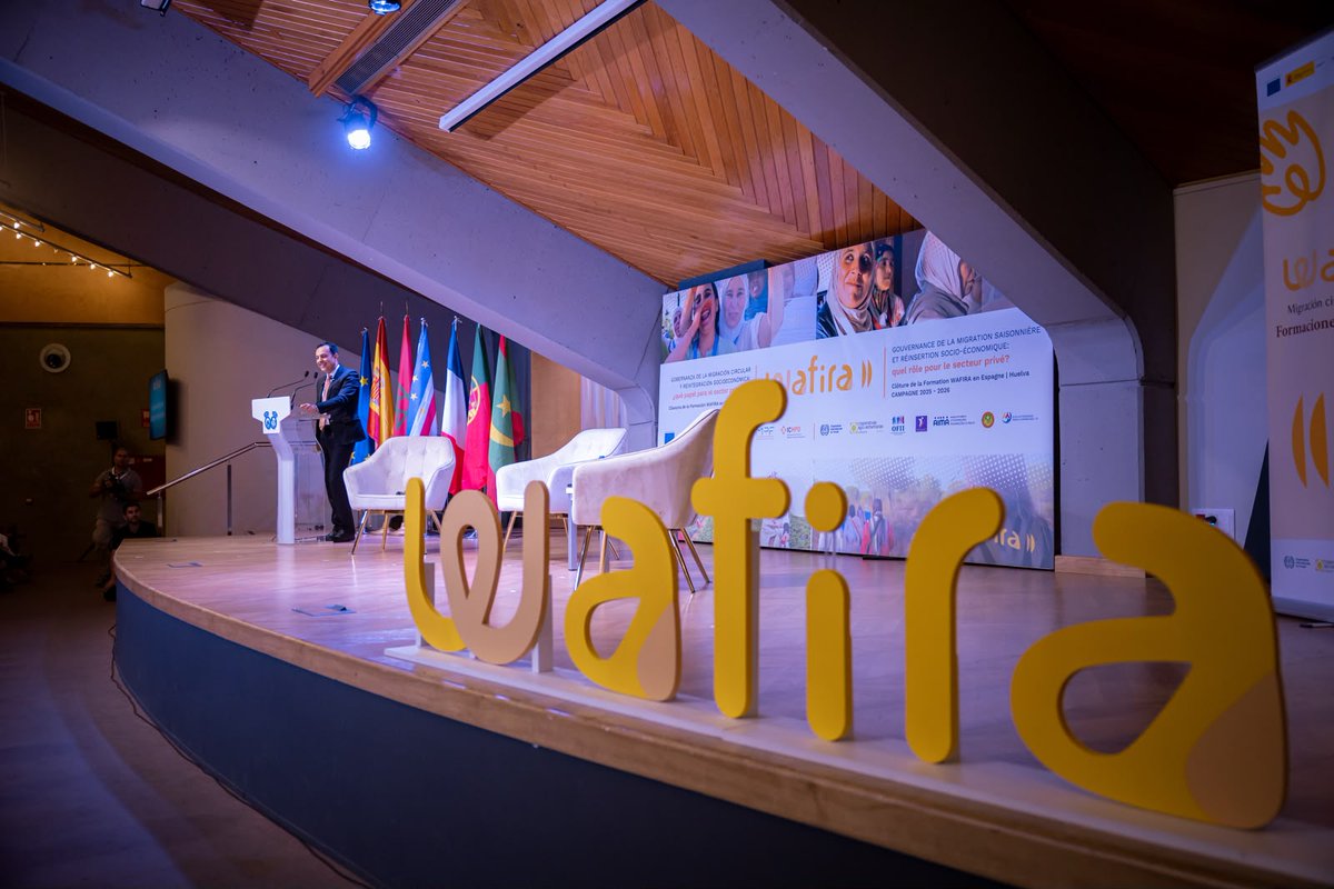 SEstadoMigr's tweet photo. 📍Huelva acoge la “Jornada sobre la gobernanza de la migración circular y reintegración socioeconómica”.

🌐 Representantes de España, Marruecos, organismos internacionales y @CoopsAgroAND ponen el valor el enriquecimiento mutuo de una migración circular ordenada. https://t.co/deFvyj8fA8