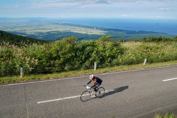 montbellJP's tweet photo. アウトドアスポーツを通じて自然の循環を体感する環境スポーツイベント「SEA TO SUMMIT」。
8/22（土）・23（日）に開催する「鳥海山大会」（山形県・秋田県）のエントリーを受け付けています。日本海から鳥海山山頂を目指す、大自然のスケールを体感できる大会です。
https://t.co/HNejbNmlsV https://t.co/2EODiLJwmN