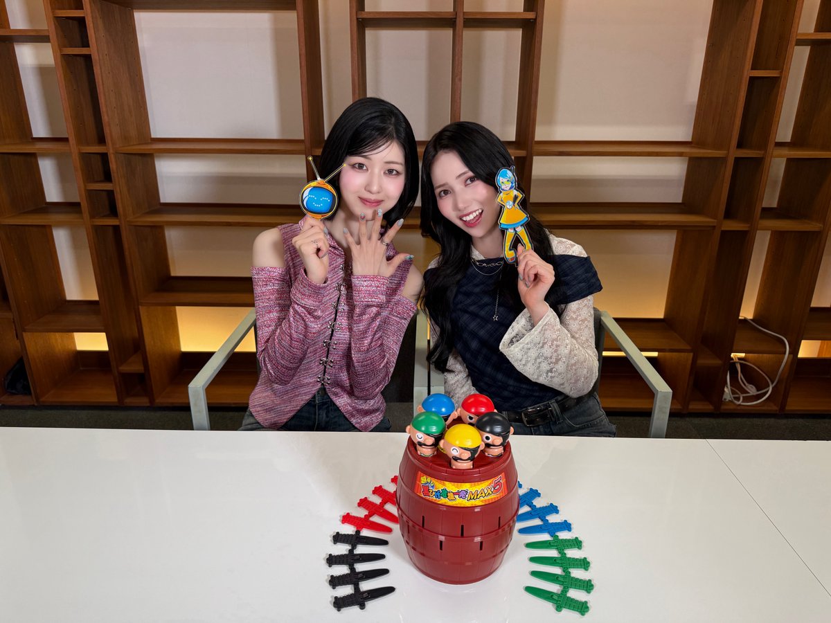 musichouse_ABC's tweet photo. 6月28日(日)25:30放送
🍄ラインナップ🍄

オープニング #SPRISE
インタビュー #きのポ
ミニコーナー #ISSUE
楽曲紹介
#ソナーポケット コメント
#YRDLeo
エンディング #小野亜里沙

👧📺< 今月のABC PICK UP! MUSICでも放送中のきのホ。がインタビューに来てくれました🙌 #きのポ_秋刀魚 https://t.co/A89nnTgohi