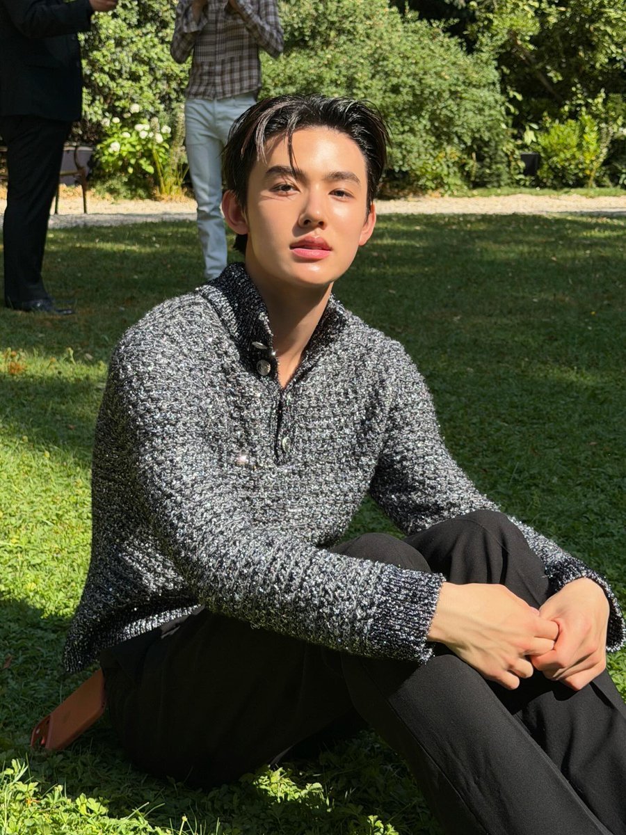 wwct09z's tweet photo. น้องออม คุณชายน้อยมาเที่ยวนอกวังมาก
ทรงพระแฮนซั่ม ทรงจืออะ😭😭😭

#SEONGHYEON #CORTIS #코르티스 https://t.co/5hYDqz5ROo