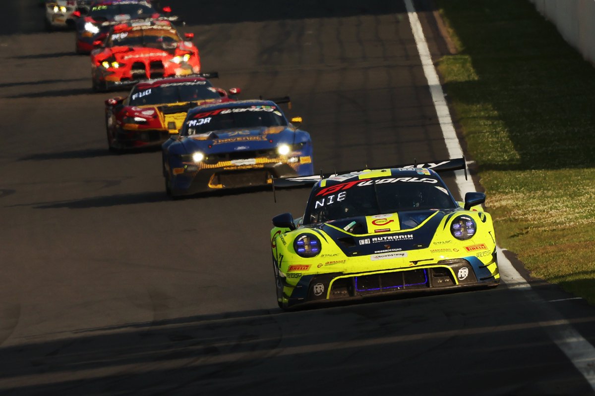jsports_motor's tweet photo. 今週末は
スパ・フランコルシャン24H🇧🇪

スタート＆ゴールを📺生中継！
オンデマンドは完全LIVE配信！！

🏁スタート
6/27（土）午後11:00-
🏁ゴール
6/28（日）午後8:00-
【出演者】
解説：中山雄一、富田竜一郎
実況：菱沼洲斗

🔽詳しくは🔽
https://t.co/RBihTSyOjR https://t.co/bjak8obwUs